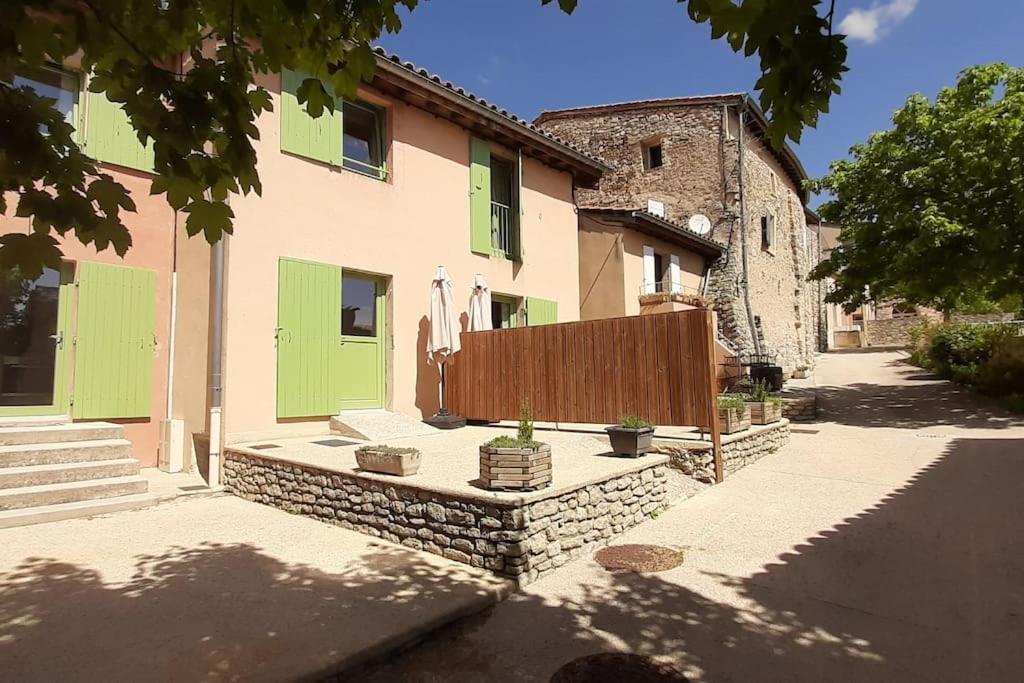 Gite Confortable Village Medieval Sainte-Jalle Baronnies Provencales Екстер'єр фото